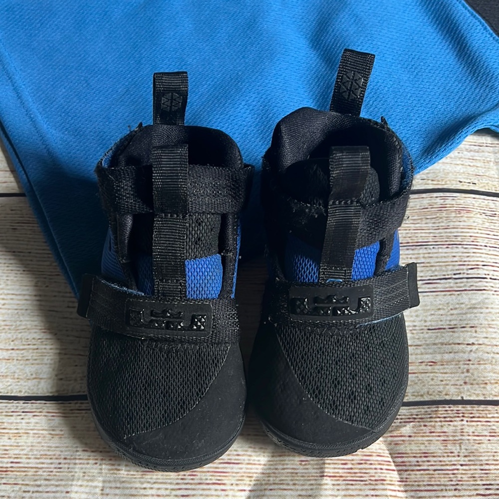 NIKE Black Game Royal LeBron Soldier 10 (TD) Size 6C